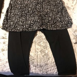 One piece skirt with leggings